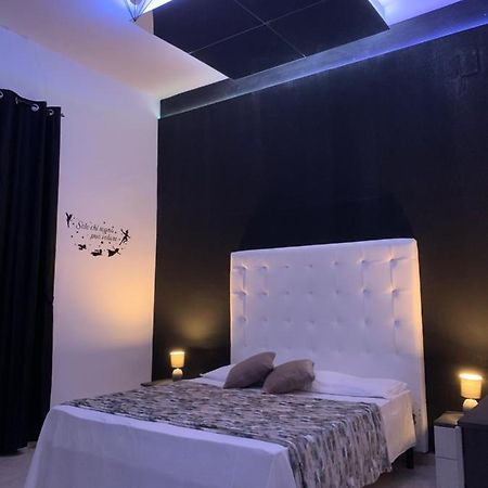 La Casa Di Toto Apartment Palermo Bagian luar foto